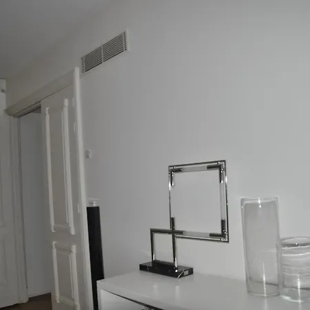 Apartment Au Champs Elysees