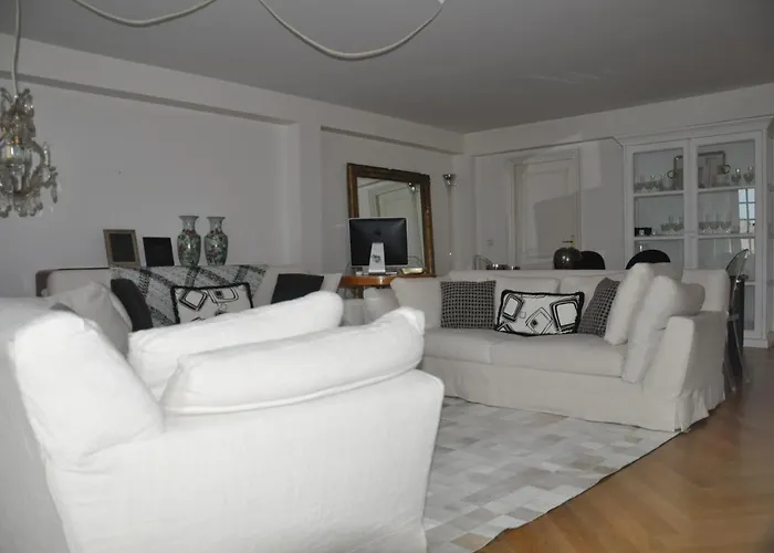 Au Champs Elysees Apartman Párizs